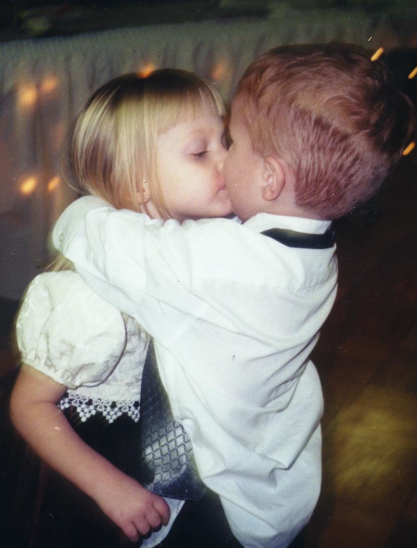 gagekissing.jpg